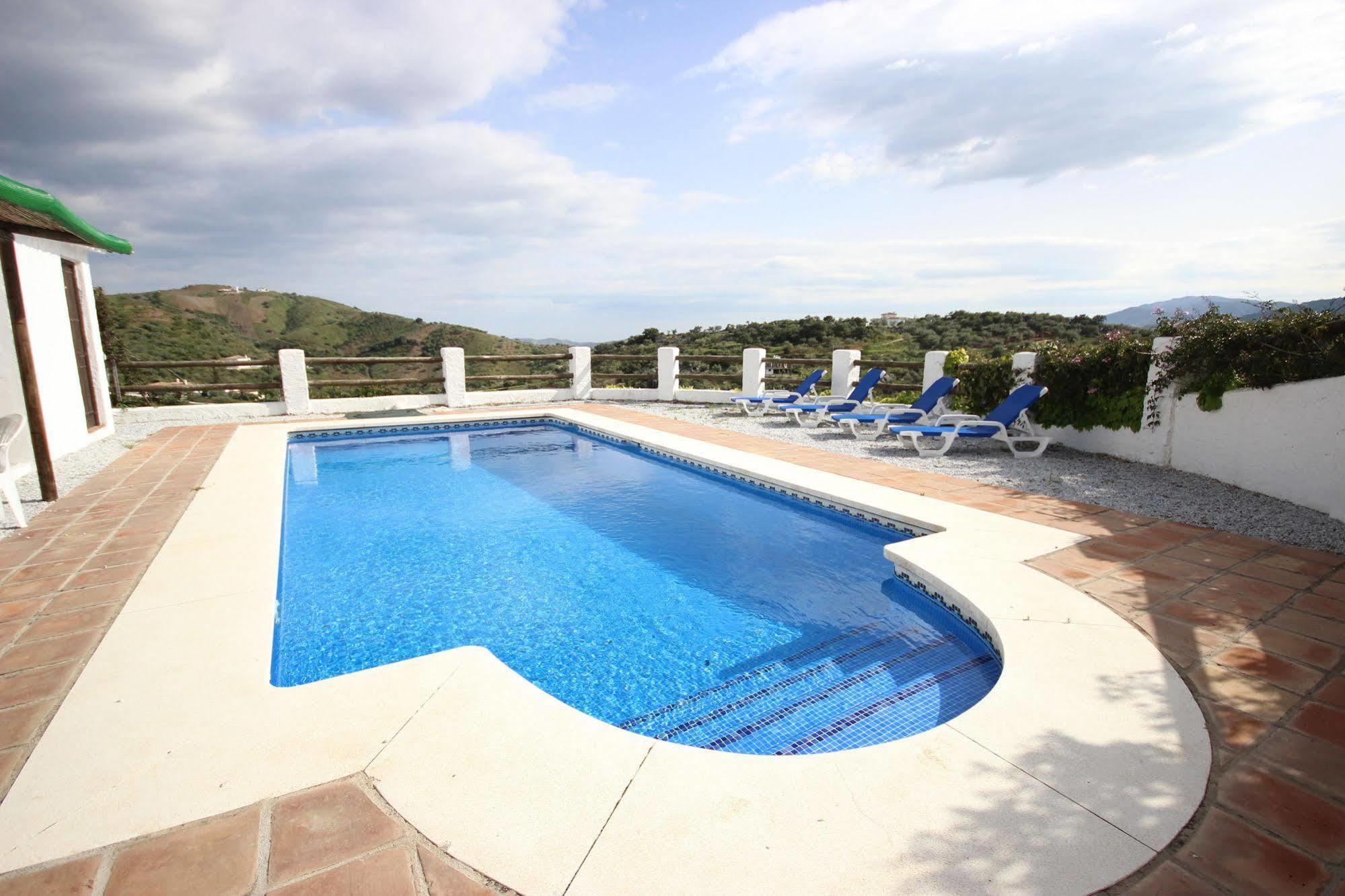 Casas De Cantoblanco Vinuela Exterior photo