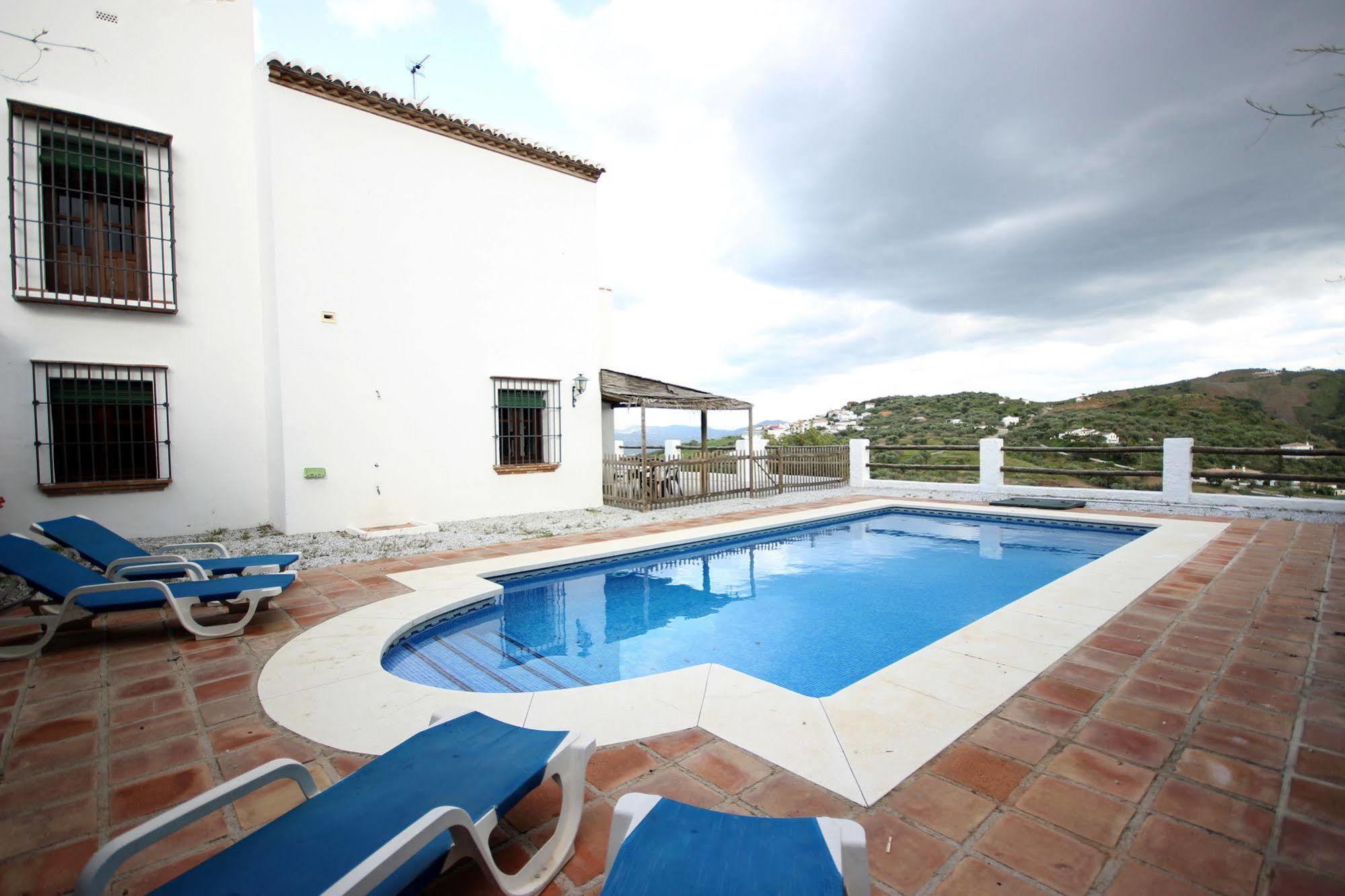 Casas De Cantoblanco Vinuela Exterior photo